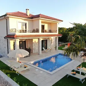 luxury-villa-sara-in-malinska.primorje-gorskikotar.com/